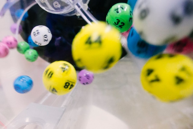 Decentralized Lottery Game